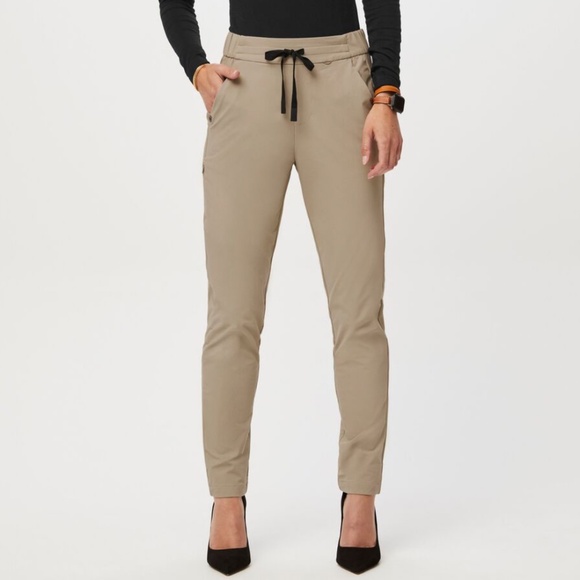 Figs pro beige pants - Picture 2 of 4